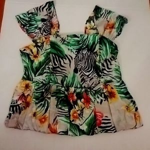 NEW  YORK & COMPANY TOP MEDIUM